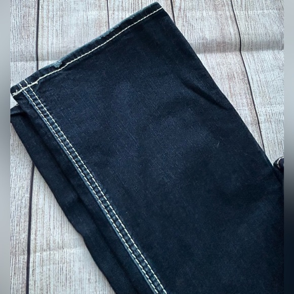 Silver Jeans “Suki” Fluid Denim Slim Bootcut Jeans - Picture 2 of 7